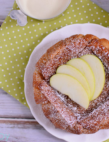 Easy Apple Cake: Russian Charlotte Russe Recipe - Delishably