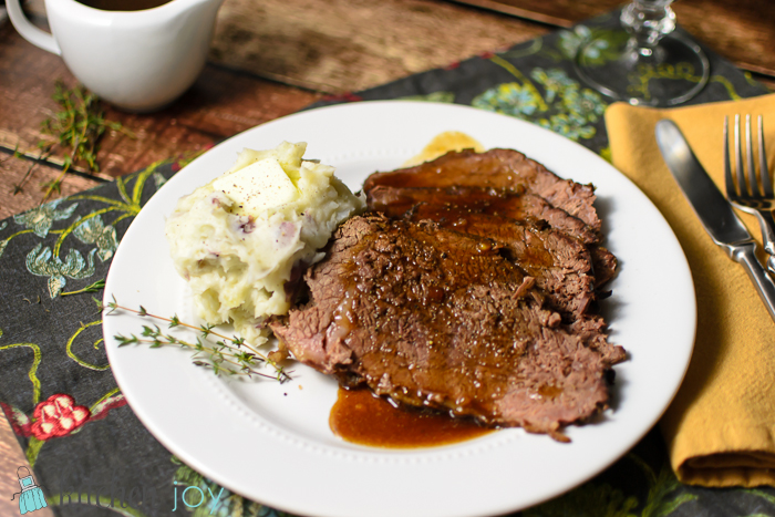 Slow-Cooker Roast Beef with Red Wine Sauce - Kitchen Joy®