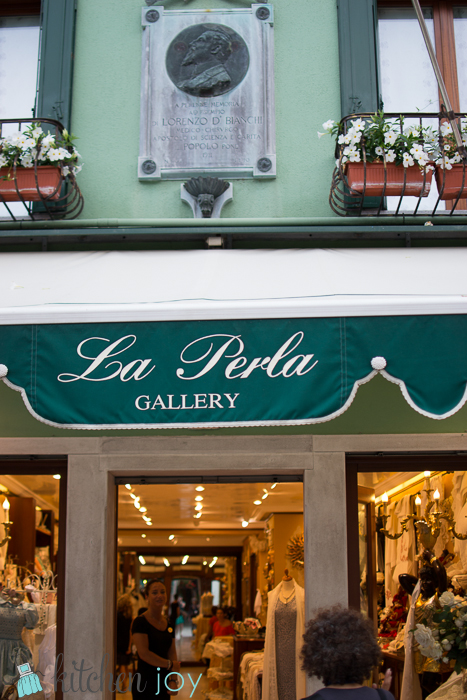 La Perla Gallery - Lace-making tour in Burano, Italy. 